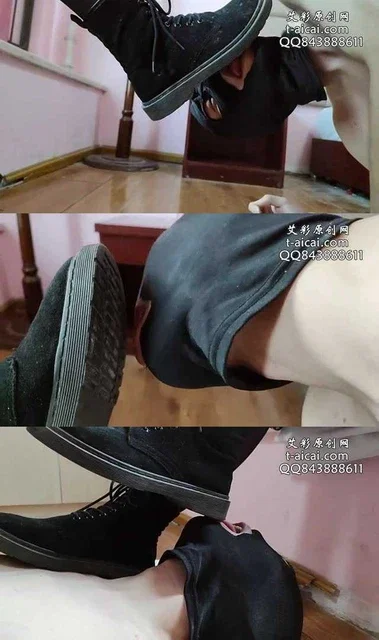 【网友】厌女王调教舔鞋底