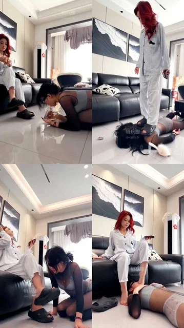 【贺贺】生活化调玩母狗女奴 烟灰缸侍奉狠踹狗头全体重踩踏暴打手脚耳光骑马骑乘拖鞋底清理坐脸窒息 裸足深喉舔脚侍奉